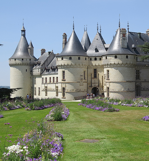 loire valley palace chateau castle france private chauffeur driver service paris limousine